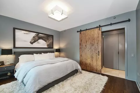 Bedroom - 57 E Delaware Pl #2101, Chicago, IL 60611 photo 2 of 2