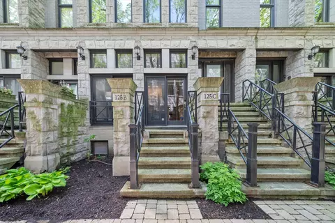 125 W Oak St #B, Chicago, IL 60610