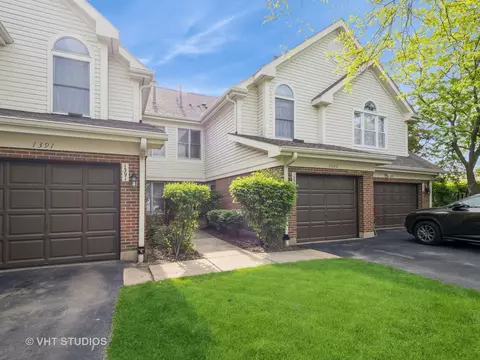 1395 S Old Wilke Rd, Arlington Heights, IL 60005