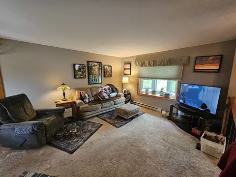 1522 Sunset Dr, Holiday Hills, IL 60050 photo 3
