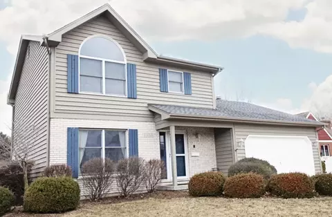1050 N Edgelawn Dr, Aurora, IL 60506