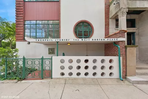143 W Burton Pl #2N, Chicago, IL 60610