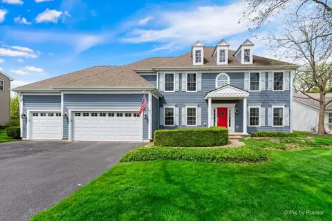 5 Walnut Ridge Ct, Cary, IL 60013