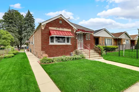 727 W 116th St, Chicago, IL 60628