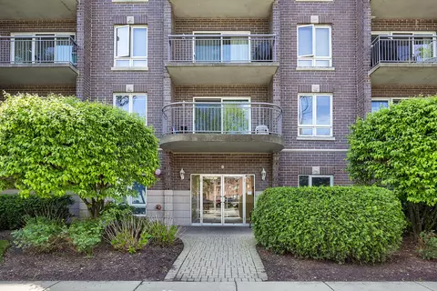 1477 E Thacker St #509, Des Plaines, IL 60016