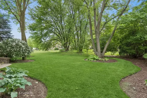 1950 Legends Dr, Wheaton, IL 60189 photo 7