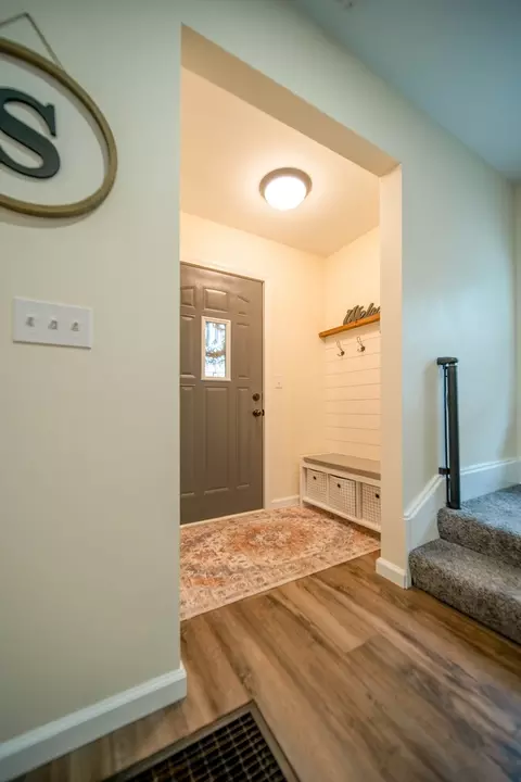 Entry Way - 604 E 3rd St, Dixon, IL 61021 photo 1 of 1