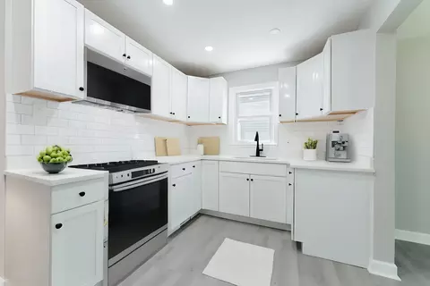 Kitchen - 14616 Grant St, Dolton, IL 60419 photo 1 of 3