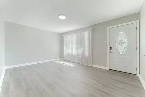Living - 14616 Grant St, Dolton, IL 60419 photo 2 of 4