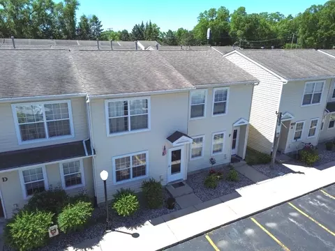 659 W Liberty St #E, Wauconda, IL 60084