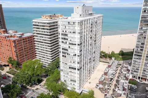 5757 N Sheridan Rd #13J, Chicago, IL 60660