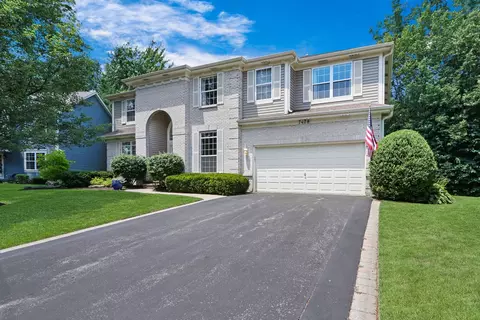 7478 Clarewood Ln, Gurnee, IL 60031