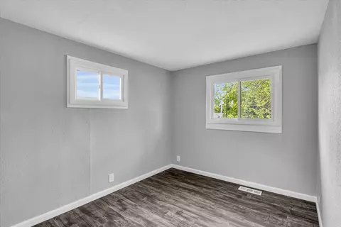 Bedroom - 1615 Sheffield Rd, Champaign, IL 61821 photo 3 of 6