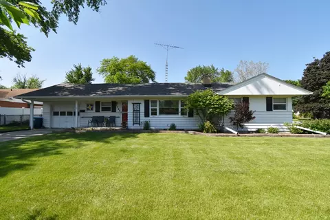 1727 W Downer Pl, Aurora, IL 60506