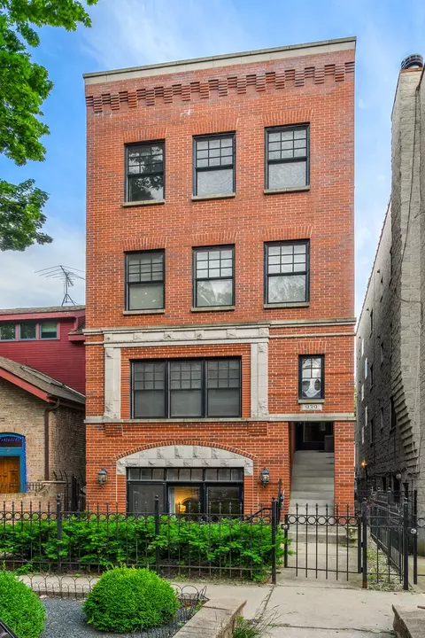 939 W Montana St #3, Chicago, IL 60614