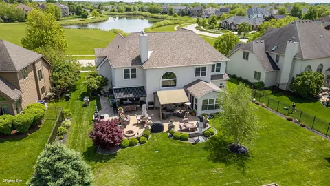 13352 Skyline Dr, Plainfield, IL 60585 photo 4