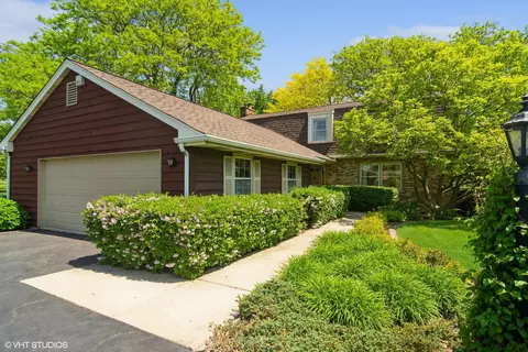 2112 Greenock St, Inverness, IL 60067