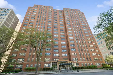 2909 N Sheridan Rd #1005, Chicago, IL 60657