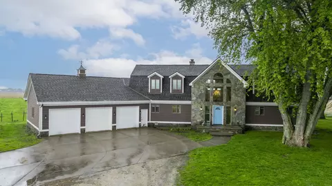 3980 E Sandwich Rd, Sandwich, IL 60548