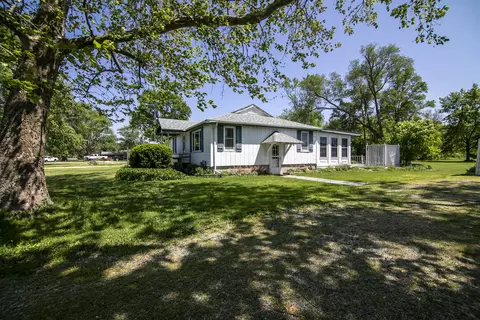 2244 W 2000s Rd, Kankakee, IL 60901