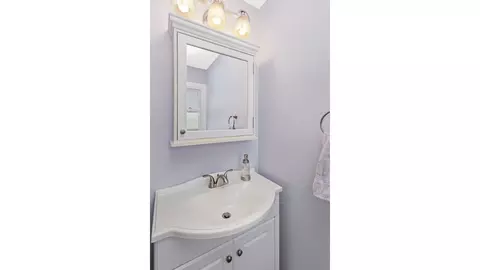 892 S 3rd Ave, Des Plaines, IL 60016 photo 13