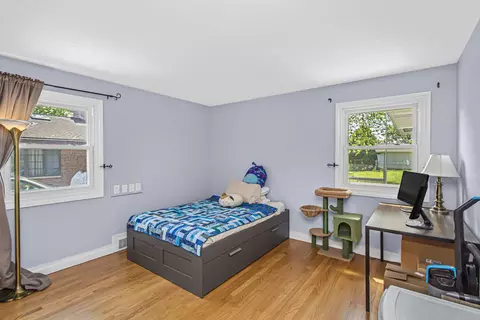 892 S 3rd Ave, Des Plaines, IL 60016 photo 14