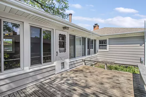 892 S 3rd Ave, Des Plaines, IL 60016 photo 22