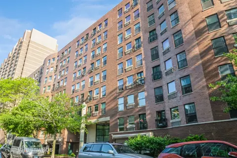 711 W Gordon Ter #101, Chicago, IL 60613