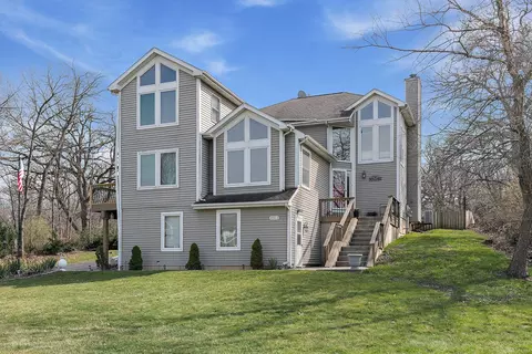 8911 Burton Rd, Wonder Lake, IL 60097
