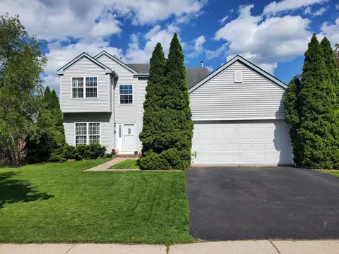 624 Anderson Dr, Lake In The Hills, IL 60156