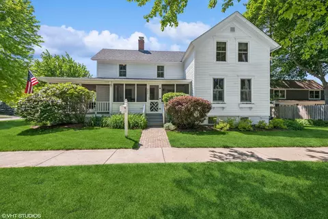 302 Ela St, Barrington, IL 60010