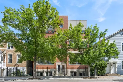 2126 W Armitage Ave #2, Chicago, IL 60647