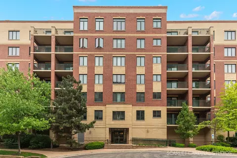 20 S Main St #3-708, Mount Prospect, IL 60056