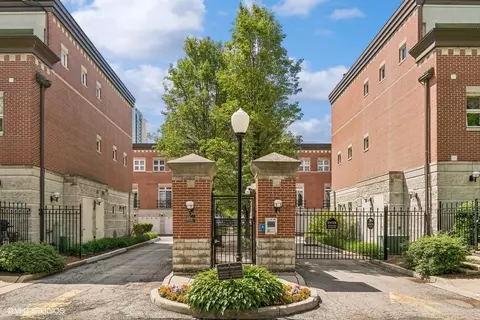 1502 S Prairie Ave #M, Chicago, IL 60605