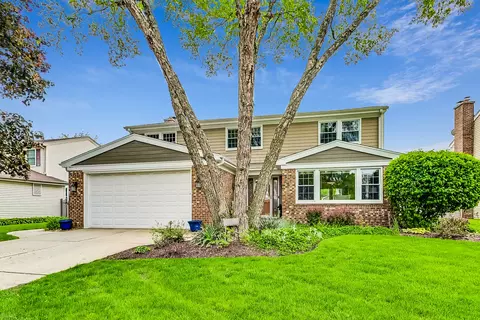 3059 Knollwood Ln, Glenview, IL 60025