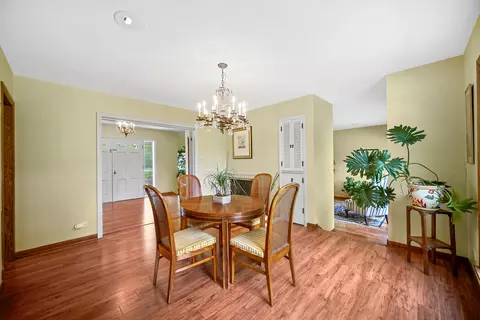 Dining - 2833 Chariot Ln, Olympia Fields, IL 60461 photo 2 of 2