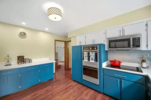 Kitchen - 2833 Chariot Ln, Olympia Fields, IL 60461 photo 5 of 5