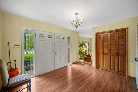 Entry Way - 2833 Chariot Ln, Olympia Fields, IL 60461 photo 1 of 3