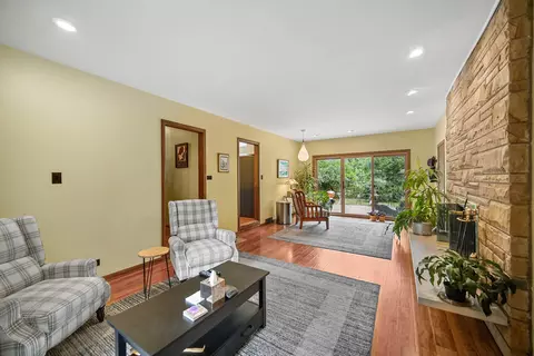 Living - 2833 Chariot Ln, Olympia Fields, IL 60461 photo 6 of 6