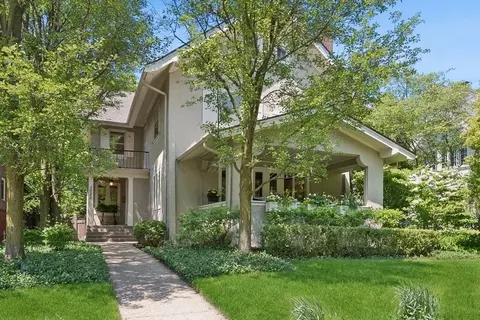 1022 Sheridan Rd, Evanston, IL 60202