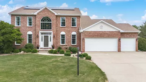 13795 Antler Ct, Bloomington, IL 61705