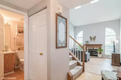 Entry Way - 1246 Coldspring Rd, Elgin, IL 60120 photo 1 of 2