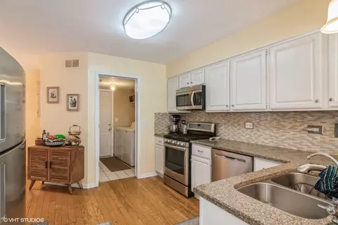 Kitchen - 1246 Coldspring Rd, Elgin, IL 60120 photo 1 of 2