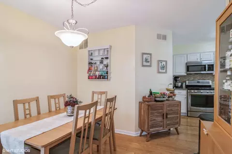 Dining - 1246 Coldspring Rd, Elgin, IL 60120 photo 1 of 2