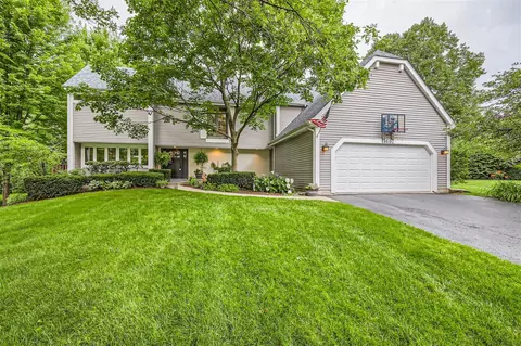19602 W Martin Dr, Mundelein, IL 60060