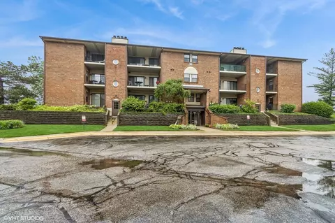740 Weidner Rd #106, Buffalo Grove, IL 60089