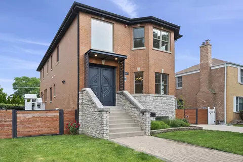 5120 Jarlath Ave, Skokie, IL 60077