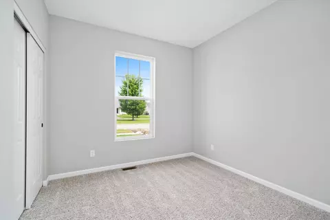 Bedroom - 503 Preserve Dr, Genoa, IL 60135 photo 5 of 8