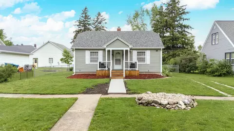 105 E Henry St, Pontiac, IL 61764