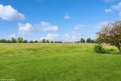 1073 Clover Dr, Minooka, IL 60447 photo 12